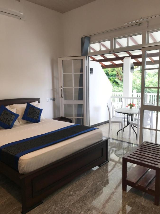 Duvi'S Shelter Bungalow Colombo Exterior photo