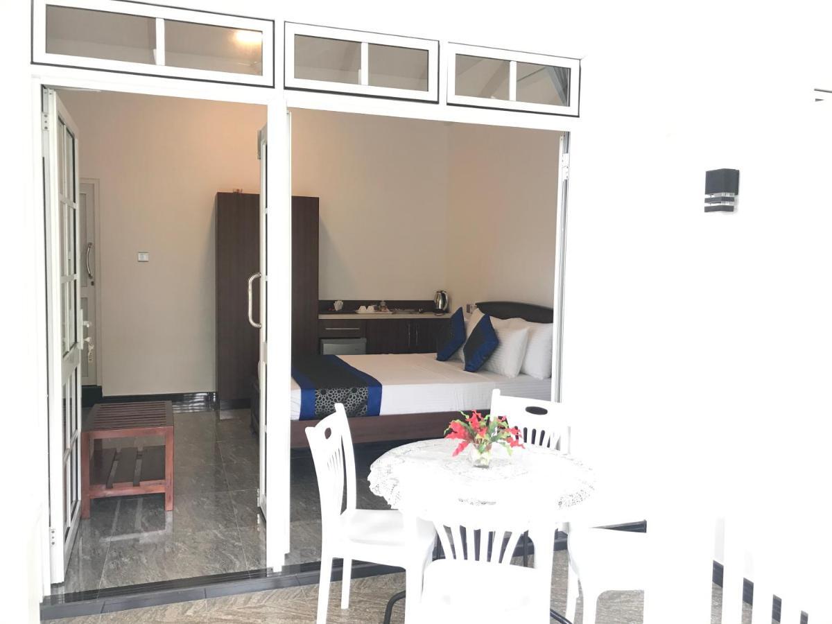 Duvi'S Shelter Bungalow Colombo Exterior photo